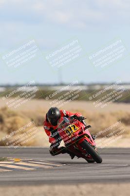 media/Nov-16-2025-Race Pace (Sun) [[8c5fa54630]]/Verified Riders/9-Turn 16 (150pm)/